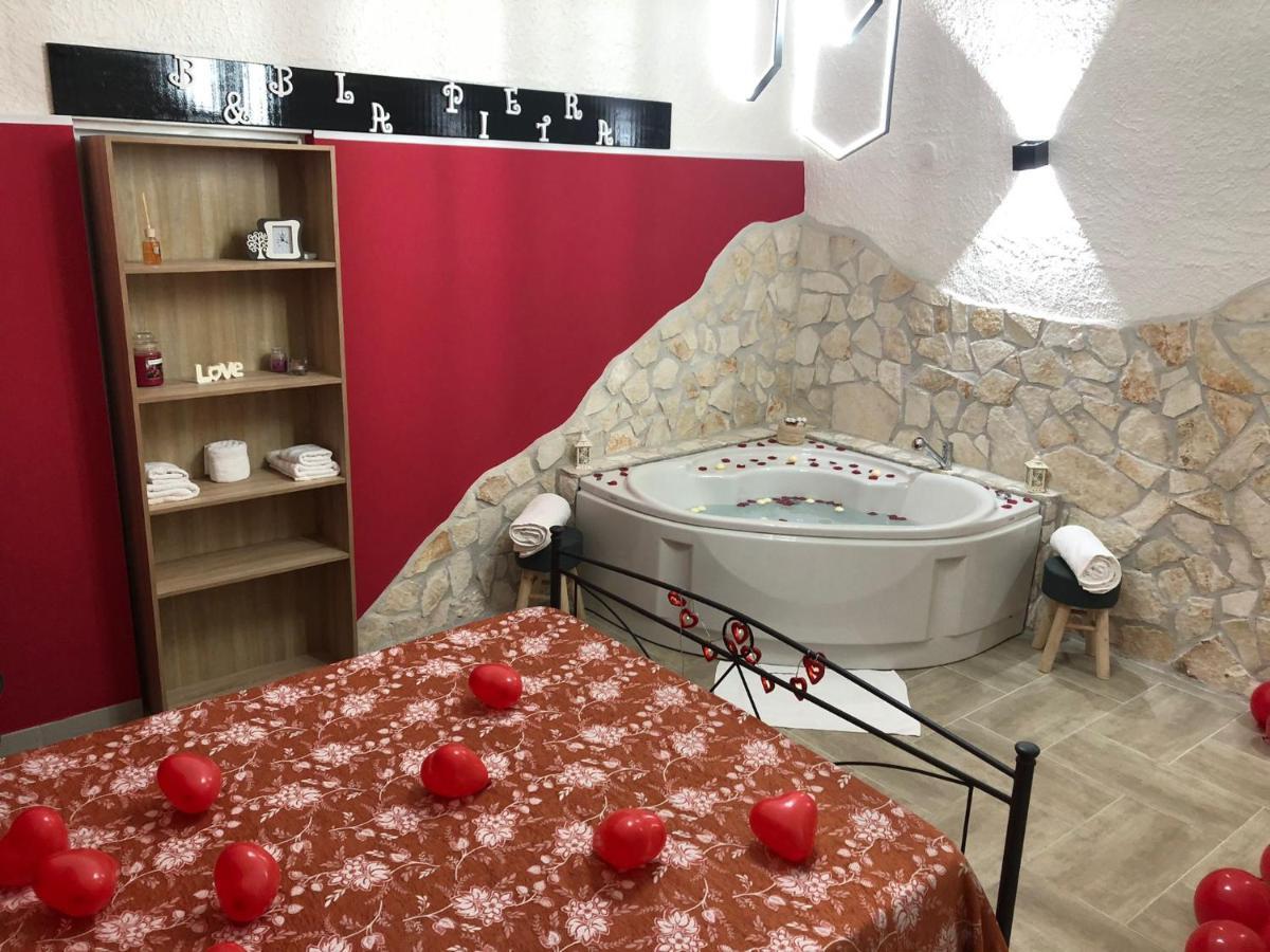 La Pietra Hotel Бари Екстериор снимка