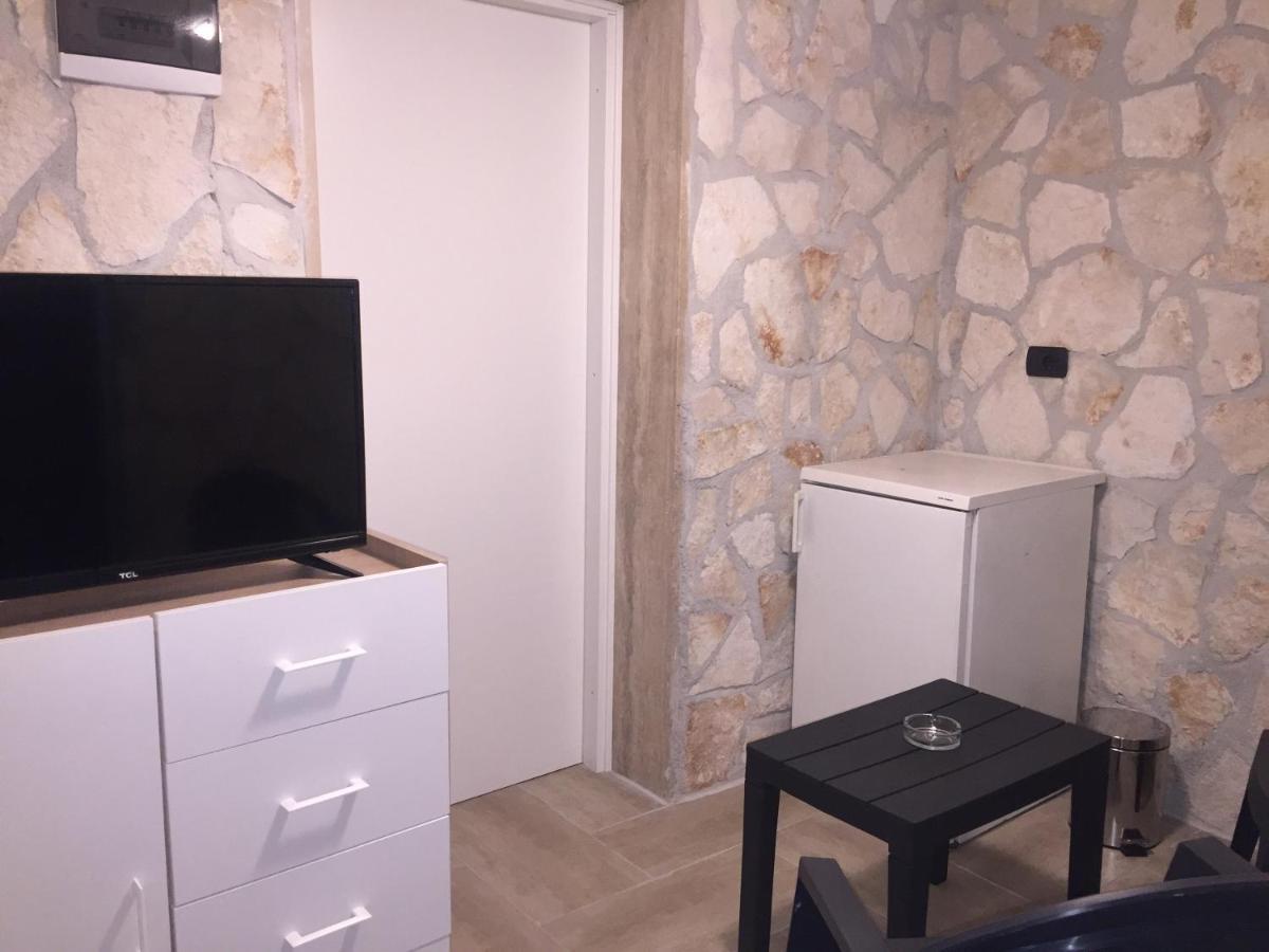 La Pietra Hotel Бари Екстериор снимка